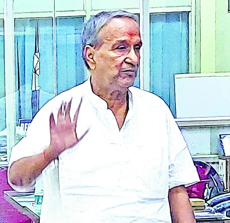 आरपी खेतान का अध्यक्ष पद से इस्तीफा कहा – अब काम करने का माहौल नहीं