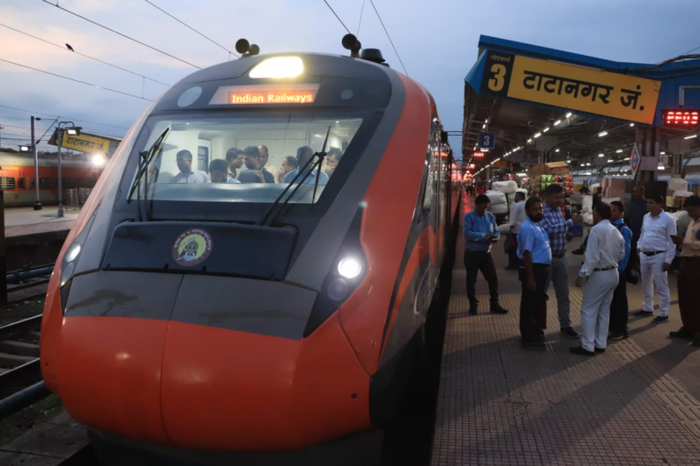 Vande Bharat Train: पटना- टाटानगर का सफर हुआ आसान, 11 घंटे नहीं अब 7 घंटे में पूरी होगी सफर