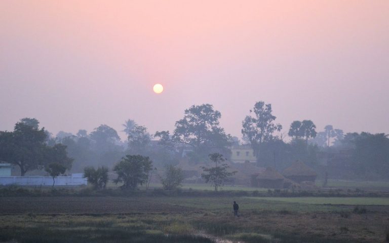 Weather News: दिवाली खत्म होने के बाद भी झारखंड में नहीं आई सर्दी, जानिए कब ठंड देगी दस्तक