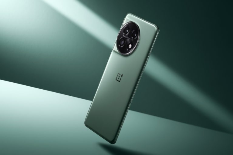OnePlus का यह तगड़ा स्मार्टफोन हो गया 13 हजार रुपये सस्ता, ये डील करें सील