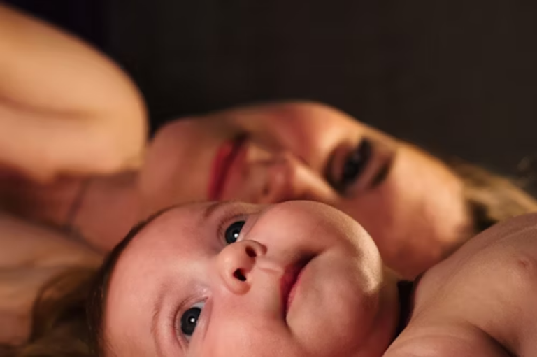 Baby Names: बच्चों के लिए खास और अनोखे नाम चुनने के बेहतरीन तरीके