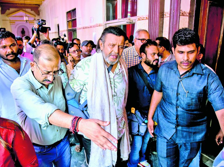 ‘दादा साहेब फाल्के’ पुरस्कार से सम्मानित किये जायेंगे मिथुन चक्रवर्ती