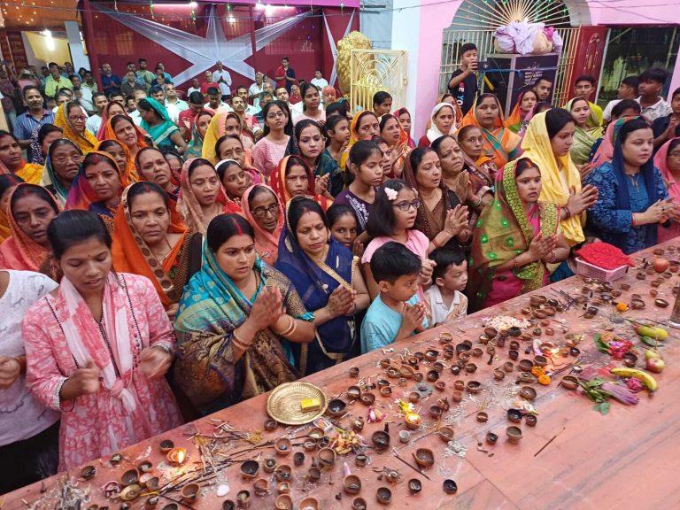 शारदीय नवरात्र के पांचवें दिन स्कंदमाता की हुई पूजा, मां कात्यायिनी की पूजा आज