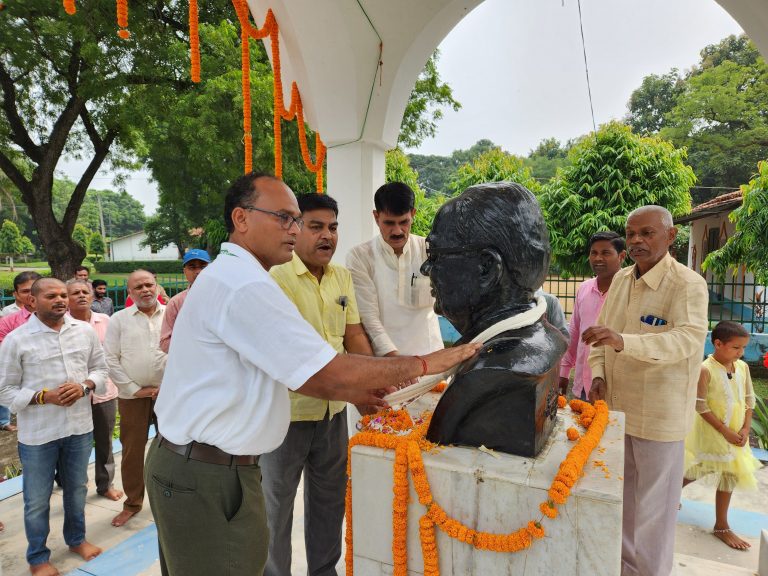 समतामूलक समाज के निर्माता थे लोकनायक जेपी : अरविंद