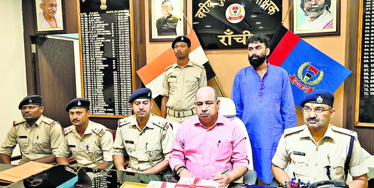crime news : घटना काे अंजाम देने की योजना बना रहा अपराधी मोरहाबादी से गिरफ्तार