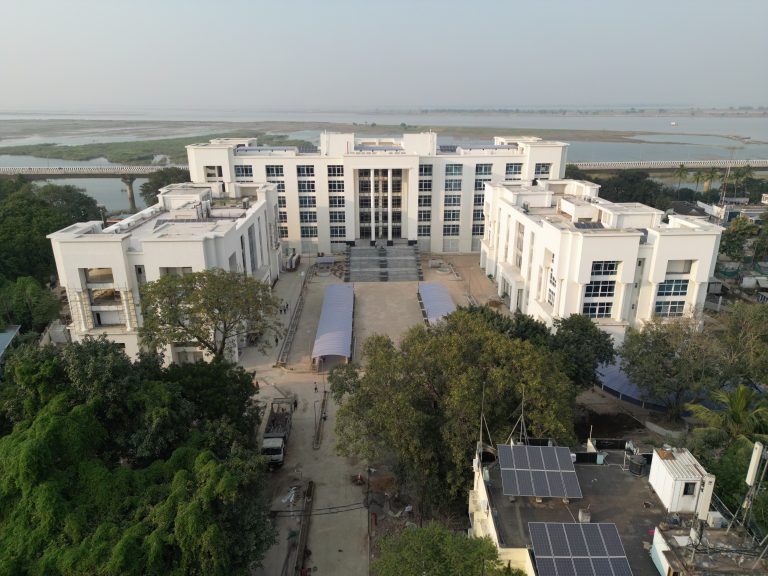 दीपावली तक नया कलेक्ट्रेट भवन हो जायेगा तैयार, एक छत के नीचे होंगे सभी कार्यालय