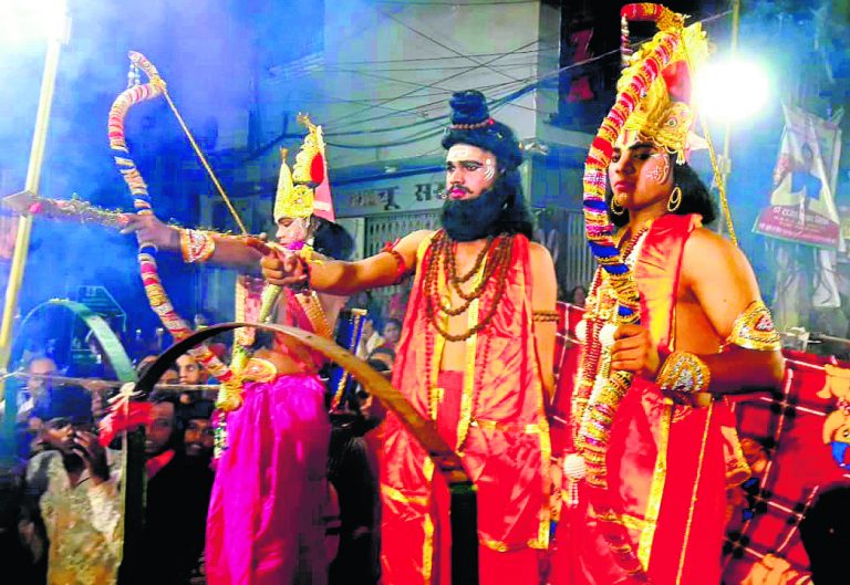 श्रीराम-भरत मिलन का दृश्य देख भावुक हुए नगरवासी