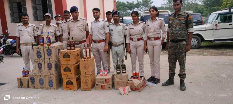 छापेमारी में 210 लीटर विदेशी व देसी शराब बरामद