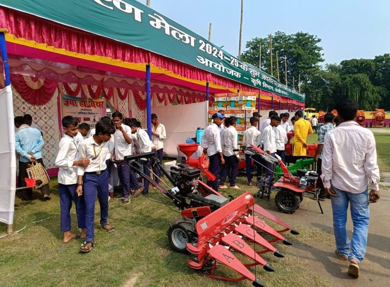 38 लाख 70 हजार छह सौ रुपये का बिक्री हुआ कृषि यंत्र