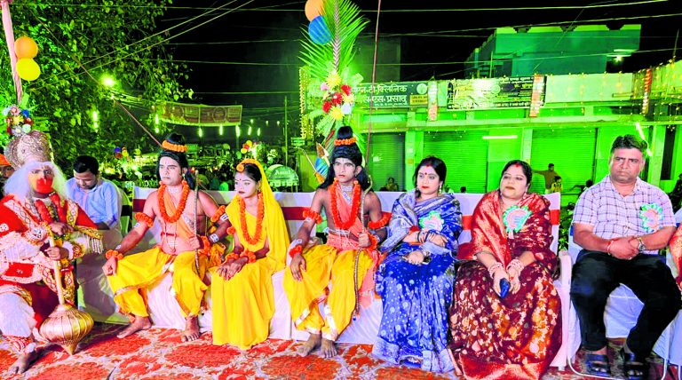 Chhapra News : भरत मिलाप देख श्रद्धालुओं की आंखें हुईं नम