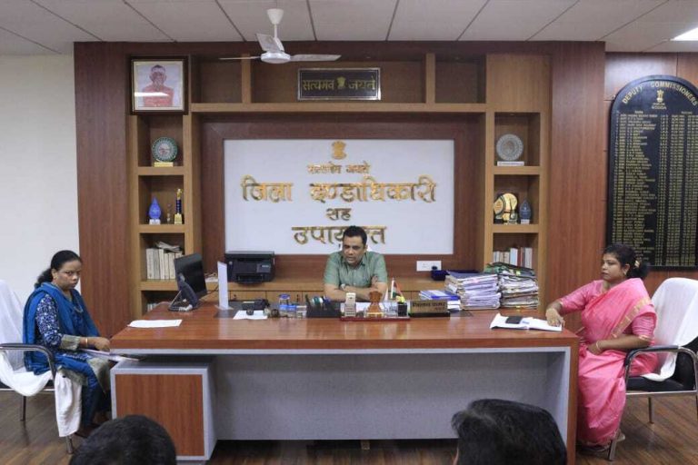 चुनाव :: सी-विजिल पर करें आचार संहिता उल्लंघन की शिकायत, होगी कार्रवाई : डीसी