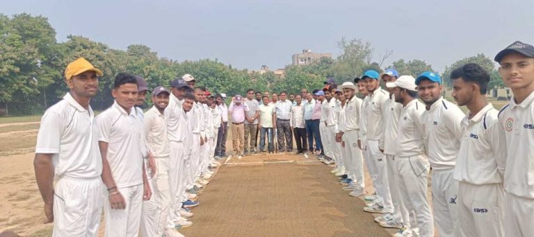 सुपर ओवर में जेआरएस जमालपुर की टीम ने विजयी