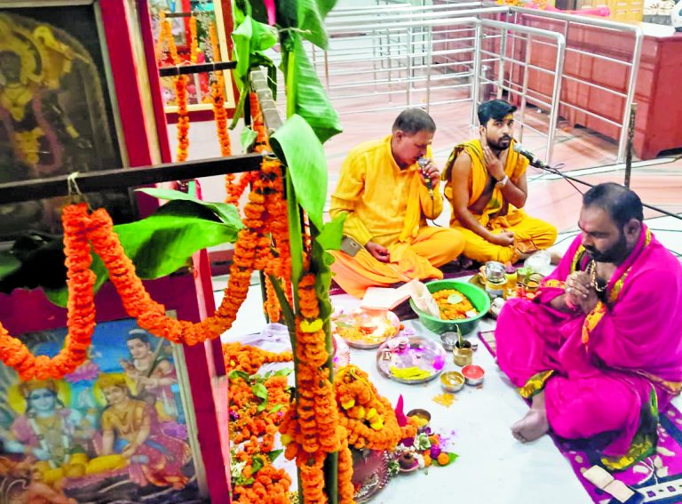 Saran News : सीताराम-हनुमान से गूंजा मारुति मानस मंदिर परिसर
