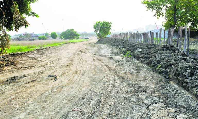 खड़ी ढाल और कटाव के कारण खतरनाक घोषित किया जा सकता है पहलवान घाट