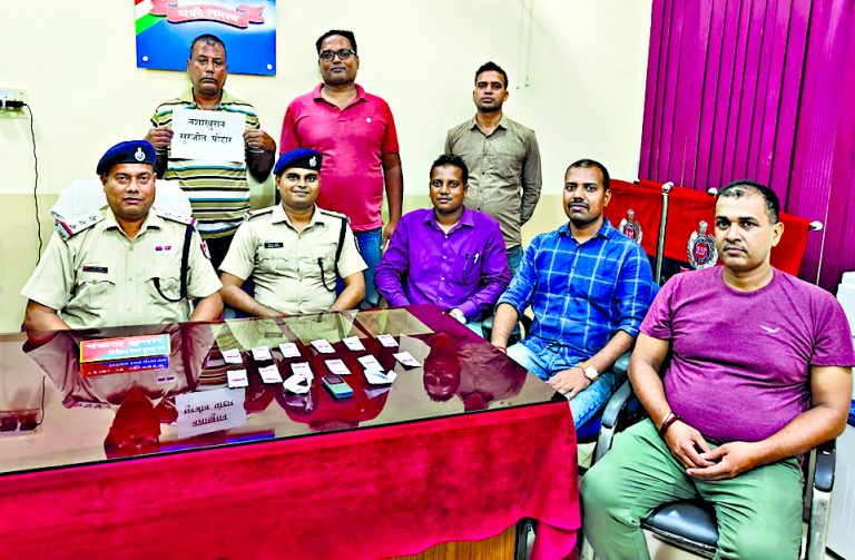 DHANBAD NEWS : 178 नशीली गोलियों के साथ पकड़ाया नशाखुरानी की घटना को अंजाम देने वाला