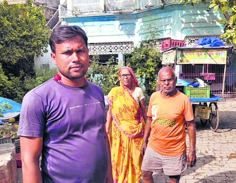 saran news. घर से नकद व गहनों की हुई चोरी