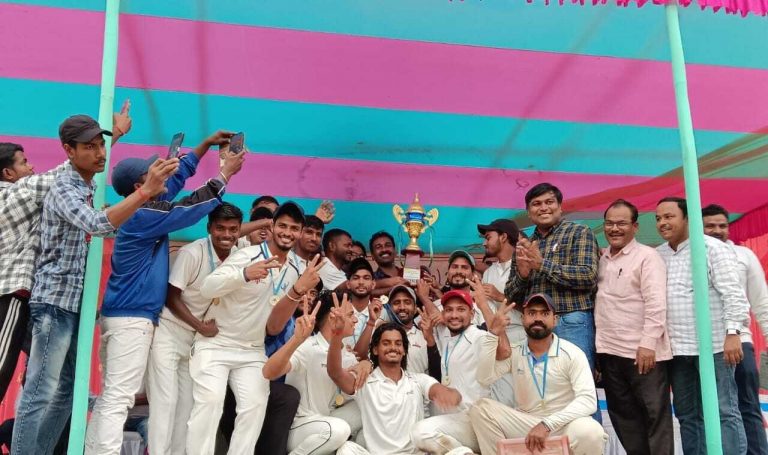 कोशी कॉलेज खगड़िया को हरा केकेएम जमुई बना विजेता