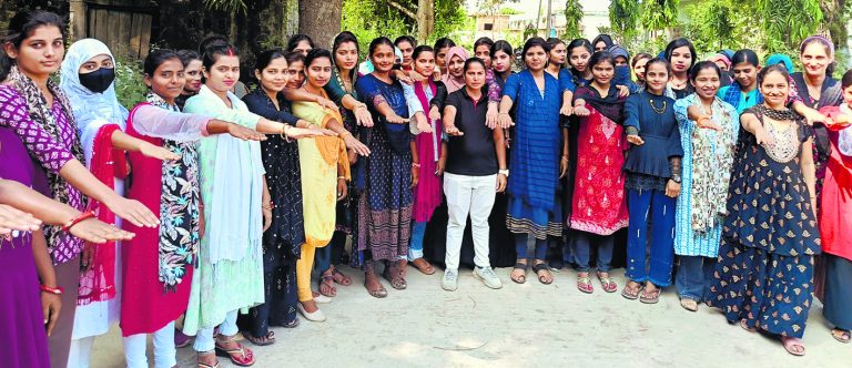 Gopalganj News  : दीपावली में आपके घर जलेंगे मिट्टी के दीये, तो गरीब व मजदूरों के भी घर होंगे रोशन