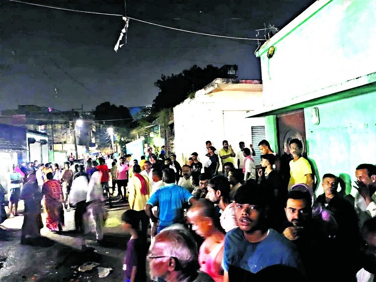 हालीशहर : दो परिवारों में झड़प, बुजुर्ग की गयी जान