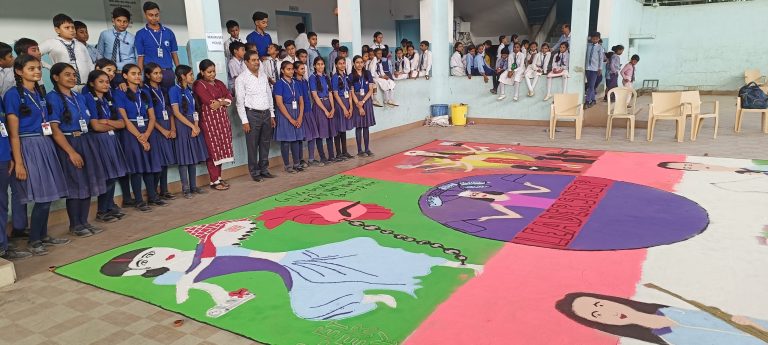 बच्चों ने छठ महिमा की प्रस्तुति में प्रकृति के साथ एकमेव होने का दिया संदेश