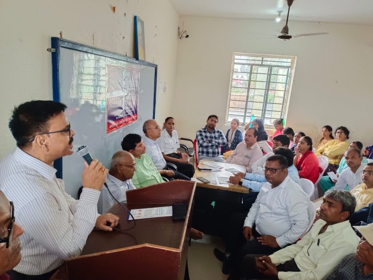 विज्ञान व गणित के शिक्षक तैयार करें बाल वैज्ञानिक