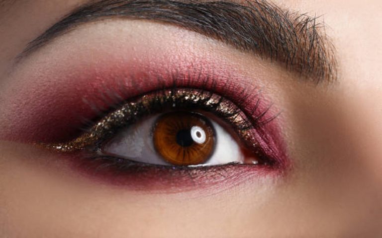 Karwa Chauth Eye Makeup: करवा चौथ पर आपकी आंखों को आकर्षक बनाएंगे ये आई मेकअप
