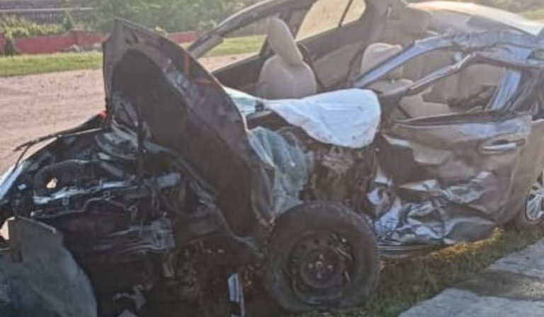 Bihar News: कैमूर में खड़ी ट्रक से टकराई कार, दो लोगों की मौत, यूपी से लौटने के दौरान हुआ हादसा