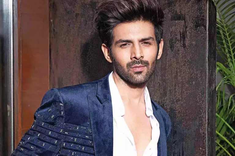 Kartik Aaryan Birthday: जानिए उनकी करोड़ों की लग्जरी कार कलेक्शन और संघर्ष की कहानी