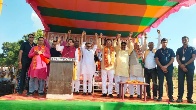 Jharkhand Election 2024: सारठ में बोले सीएम मोहन यादव, आने वाला है झारखंड का समय, भागते नजर आएंगे सोरेन और अलीबाबा के 40 चोर