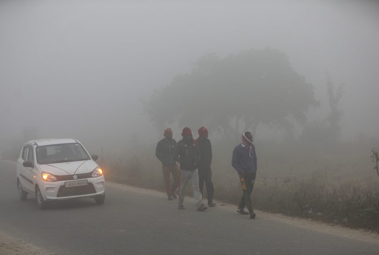 Weather Report: देश के कई राज्यों में कोहरे और ठंड का डबल अटैक, यहां 26 नवंबर तक होगी भारी बारिश