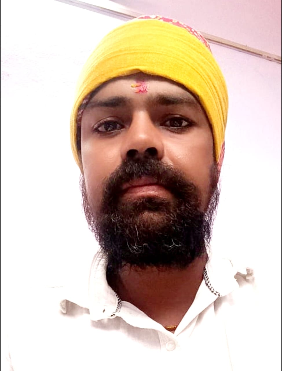 परसुडीह थानांतर्गत गदड़ा गांधीनगर में भगना की शादी समारोह में शामिल होने आये मामा प्रेम कुमार (35) की करंट लगने से मौत हो गयी