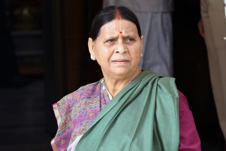 मिथिलांचल है बहाना, मकसद है NDA के गढ़ में सेंध लगाना, राबड़ी देवी की मांग पर BJP हमलावर 