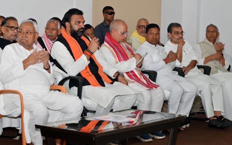 Bihar: बिहार में बड़ा हुआ एनडीए का कुनबा, उपचुनाव के बाद अब किस दल के कितने विधायक, जानिए