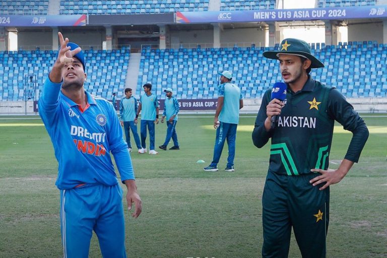 IND vs PAK: दुबई में भारत-पाकिस्तान मुकाबला शुरू, मैदान पर एंट्री फ्री, भारत में कहां देख सकते हैं लाइव मुकाबला