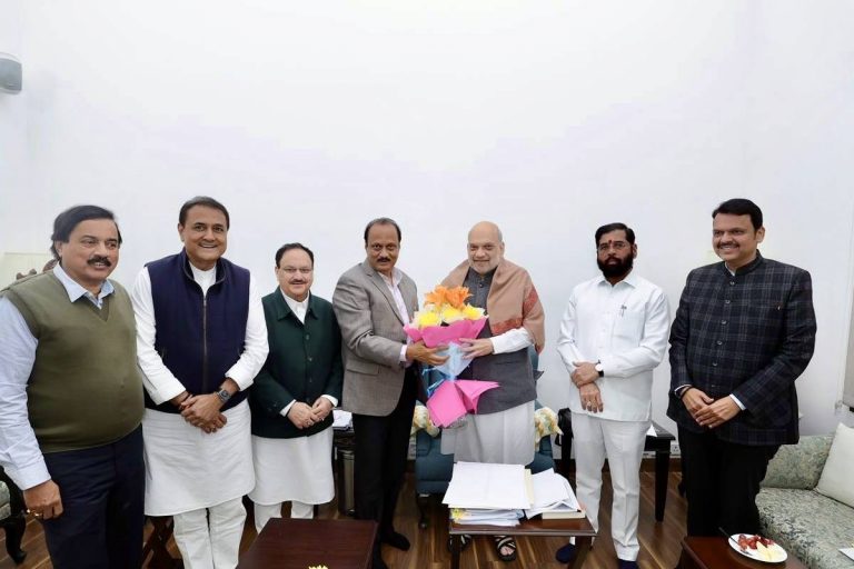 Maharashtra New CM : अमित शाह ने आखिर कैसे मनाया एकनाथ शिंदे को? 3 घंटे की बैठक में क्या हुआ ऐसा