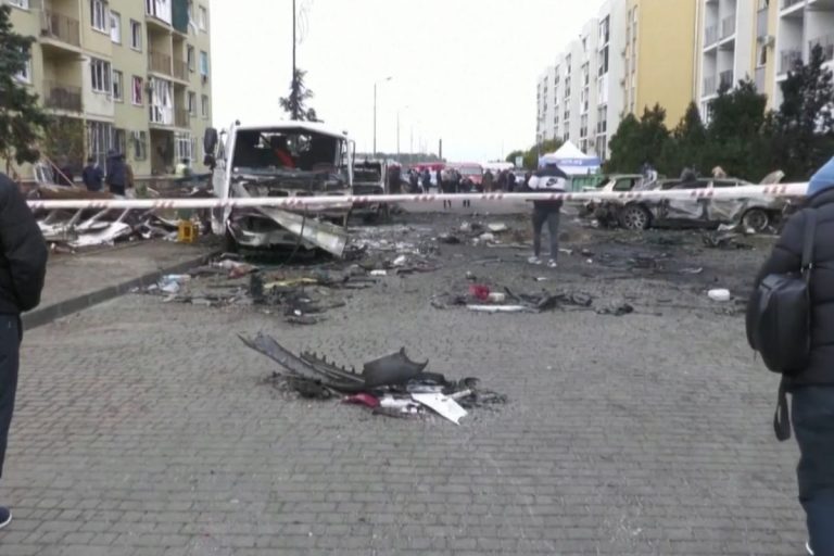 Ukraine Russia War: यूक्रेन ने ‘पुतिन के किले’ में मचाई तबाही, मॉस्को पर 34 ड्रोन से किया हमला