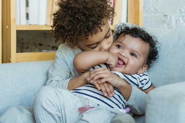 Baby Names: बच्चे के लिए कर रहे हैं एक क्यूट नाम की तलाश? इस लिस्ट के साथ खोज होगी समाप्त