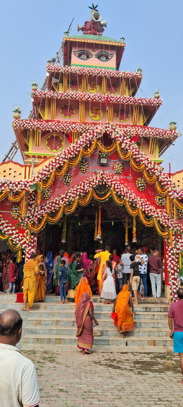 माल गोदाम व मलहद स्थित मंदिर में मां काली की हुई भव्य पूजा-अर्चना, दर्शन के लिए उमड़ी श्रद्धालु की भीड़