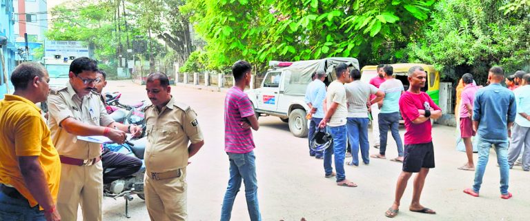 Chhapra News : युवक की गला रेत कर हत्या