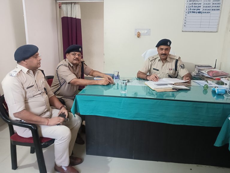 एसडीपीओ ने की लंबित कांडों की समीक्षा