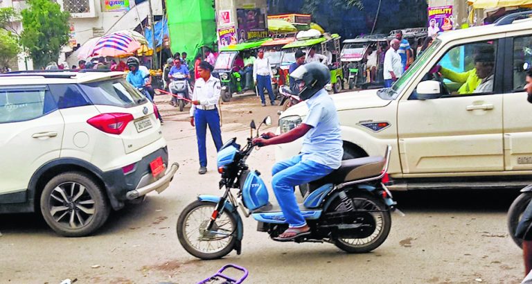 Chhapra News : छठ में जाम की समस्या से निबटने के लिए बनाया गया एक्शन प्लान