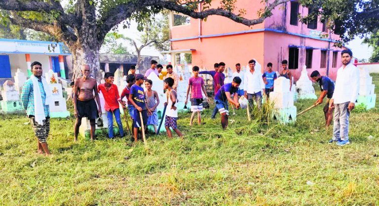 Gopalganj News  : छठव्रतियों को नहीं होगी कोई परेशानी, स्वच्छता के साथ सजे घाट पर होगा अर्घ