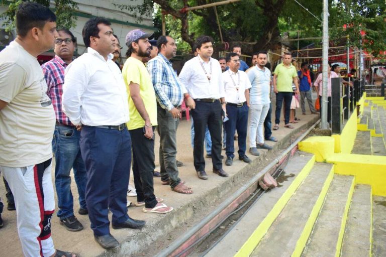 डीसी ने छठ घाटों का किया निरीक्षण, साफ-सफाई का लिया जायजा