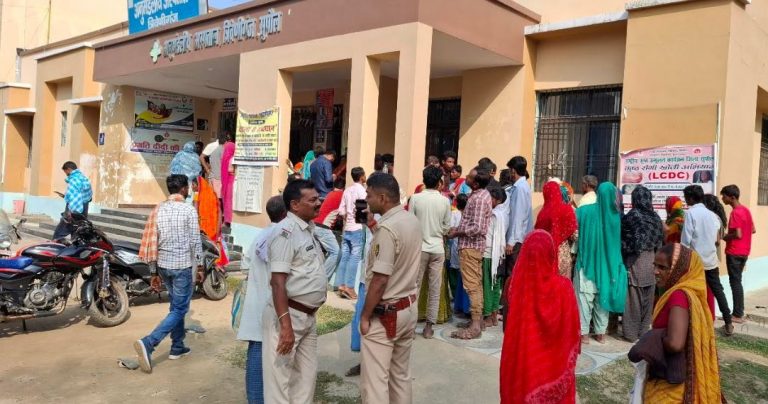 अज्ञात हाइवा से टकराया बाइक, एक की मौत, दूसरा जख्मी