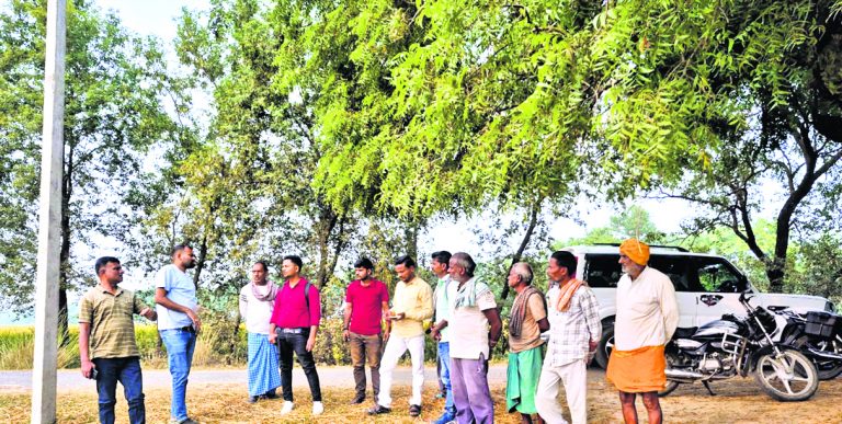 डीएम ने 19 पंचायत सरकार भवनों के लिए भूमि उपलब्ध कराने का दिया निर्देश