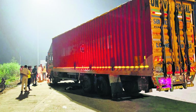 दलसागर के समीप ट्रक की चपेट में आने से युवक की मौत