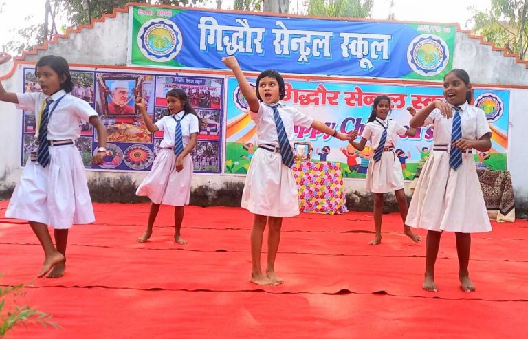 पत्र लेखन व भाषण प्रतियोगिता में बच्चों ने दिखायी प्रतिभा