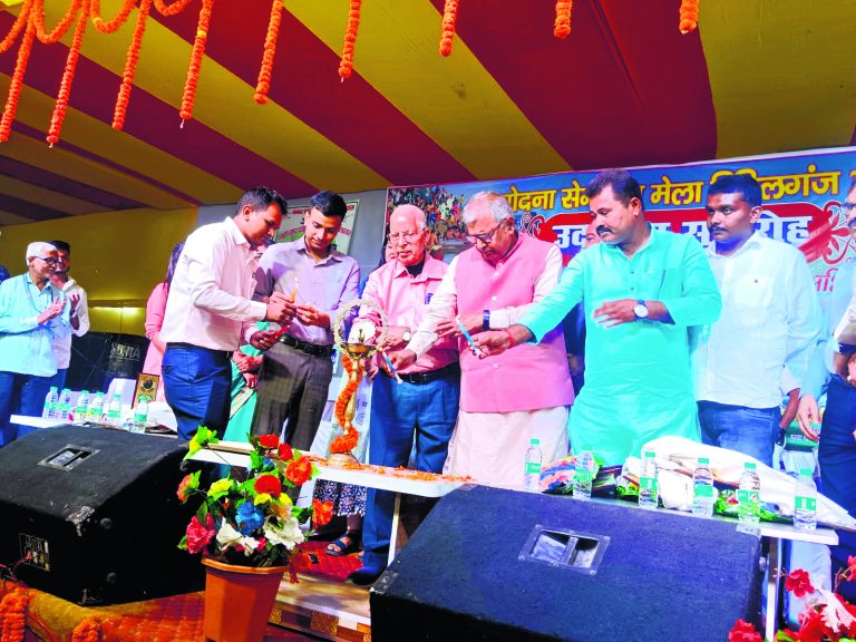 Chhapra News : गोदना सेमरिया मेले का शुभारंभ, विधायक डॉ सीएन गुप्ता ने किया उद्घाटन