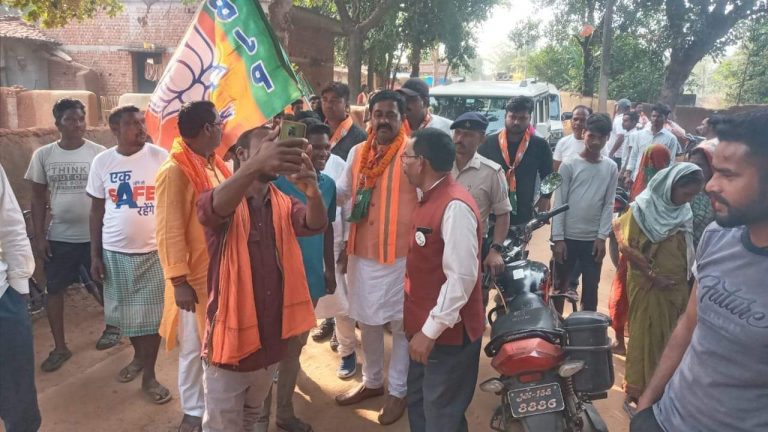 भाजपा प्रत्याशी ने चलाया जनसंपर्क अभियान