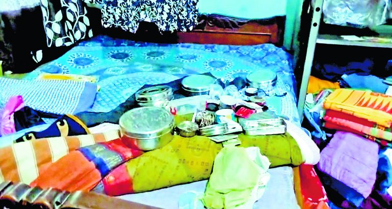 दुर्गापुर के पूर्व पार्षद के घर में हुई चोरी